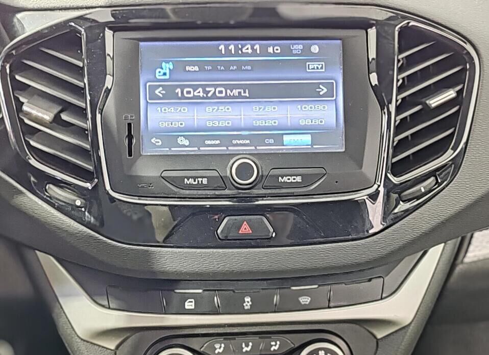 LADA (ВАЗ) Vesta, I SW Cross 1.6 CVT (113 л.с.)