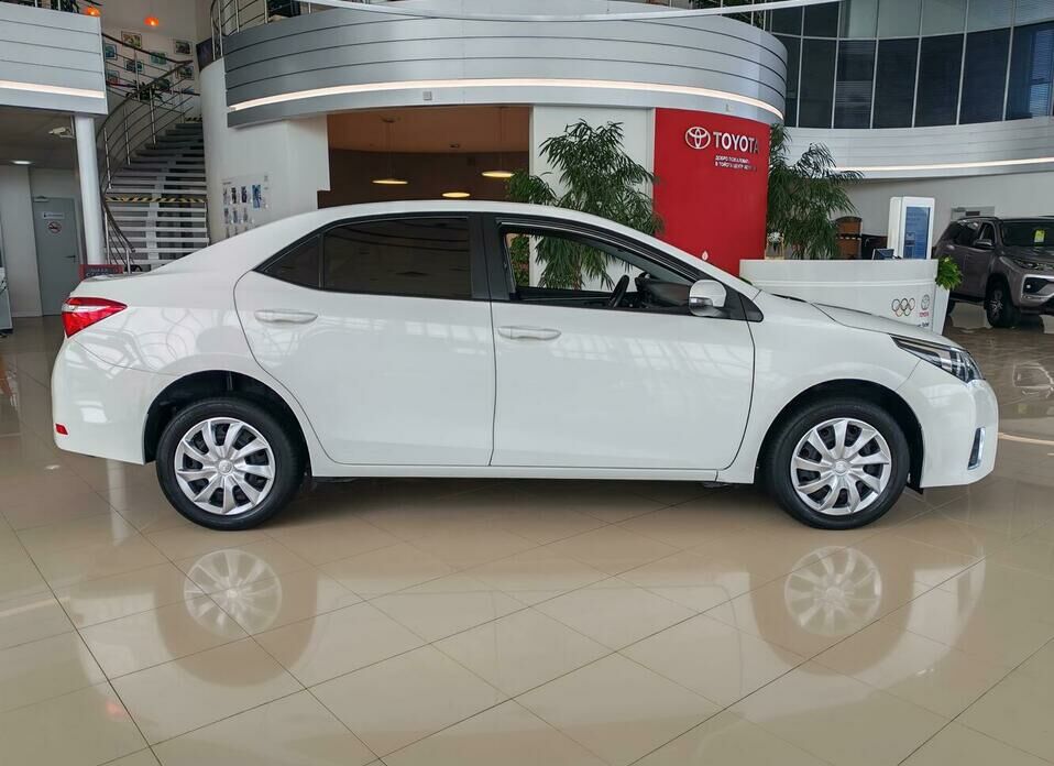 Toyota Corolla 1.6 CVT (122 л.с.)