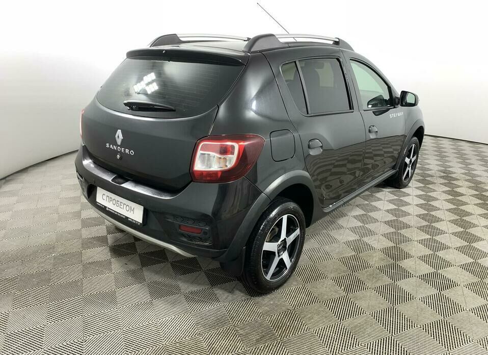 Renault Sandero Stepway 1.6 MT (113 л.с.)