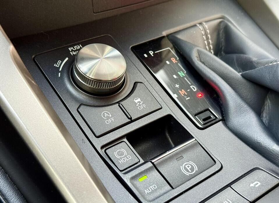 Lexus NX, I Рестайлинг 200 2.0 CVT (150 л.с.) 4WD