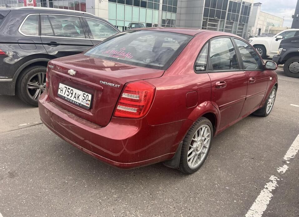 Chevrolet Lacetti 1.8 MT (121 л.с.)