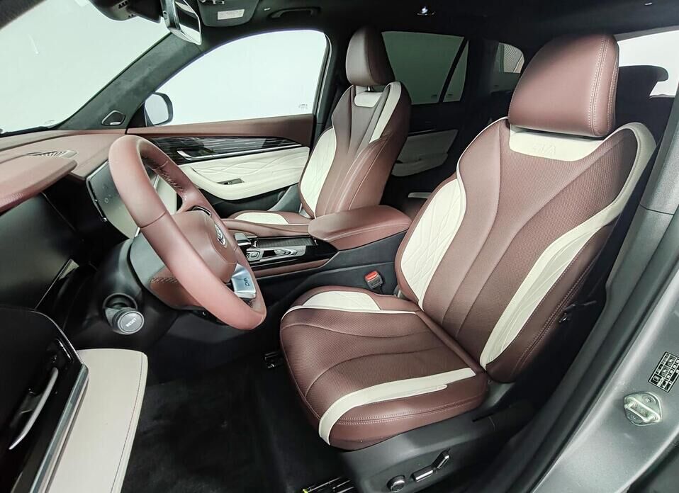 Geely Monjaro 2.0 AT (238 л.с.) 4WD