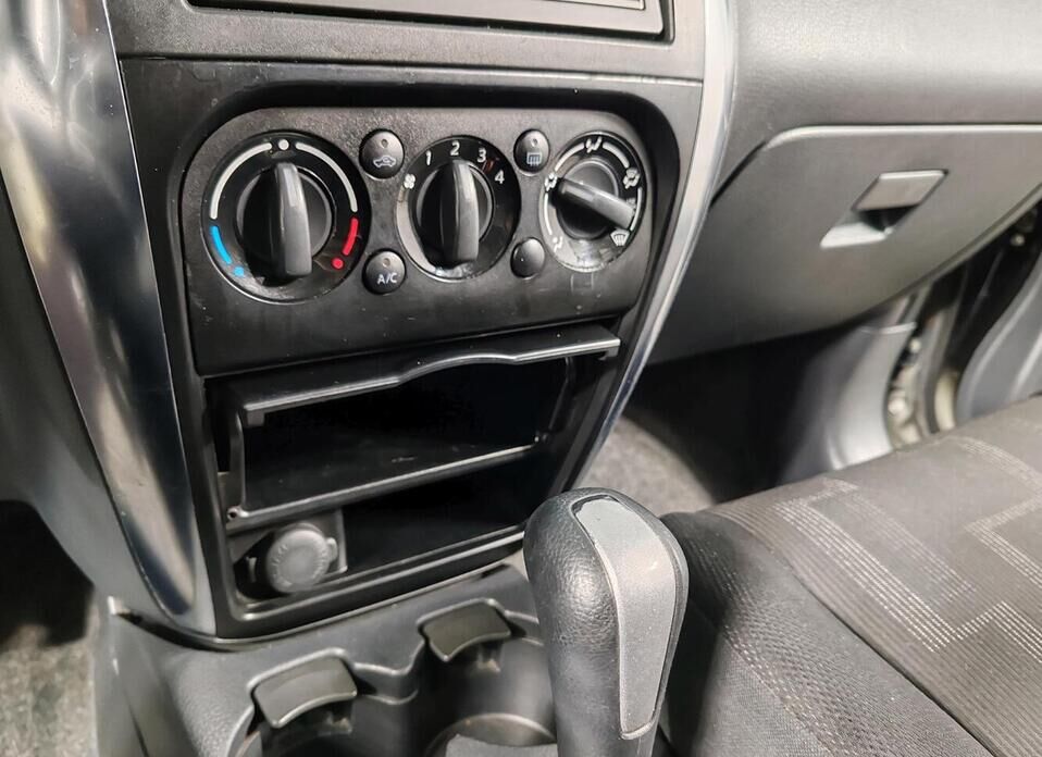 Suzuki SX4, I (Classic) Рестайлинг 1.6 AT (112 л.с.)