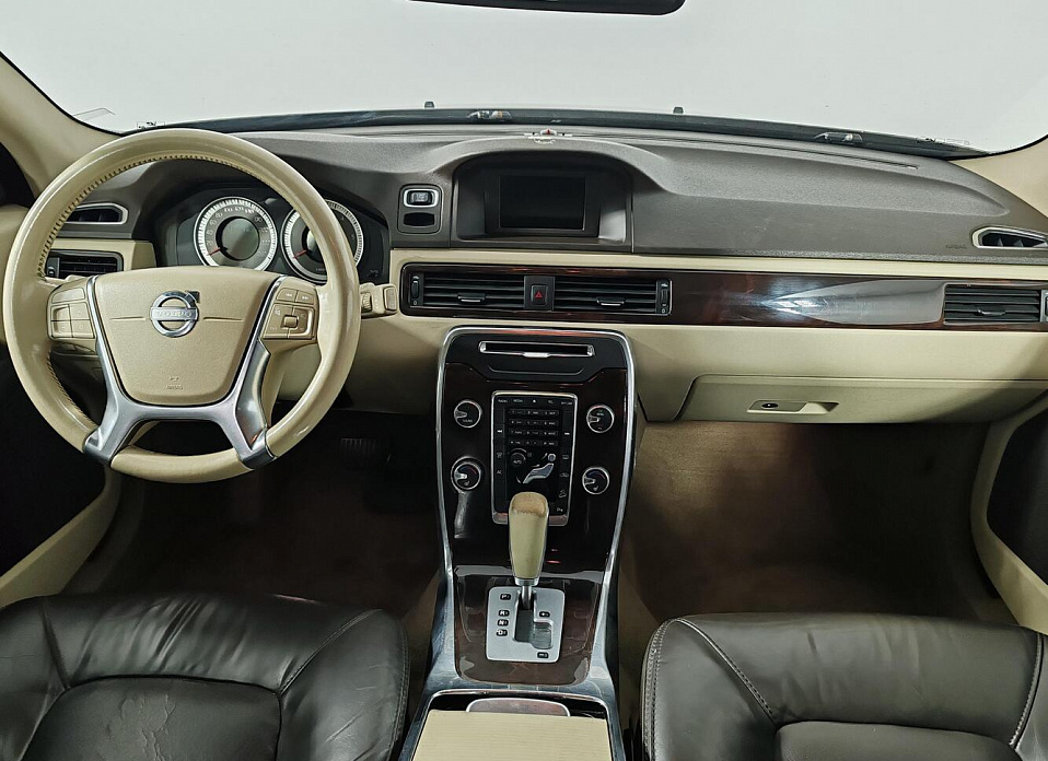 Volvo XC70, II 2.4d AT (163 л.с.) 4WD