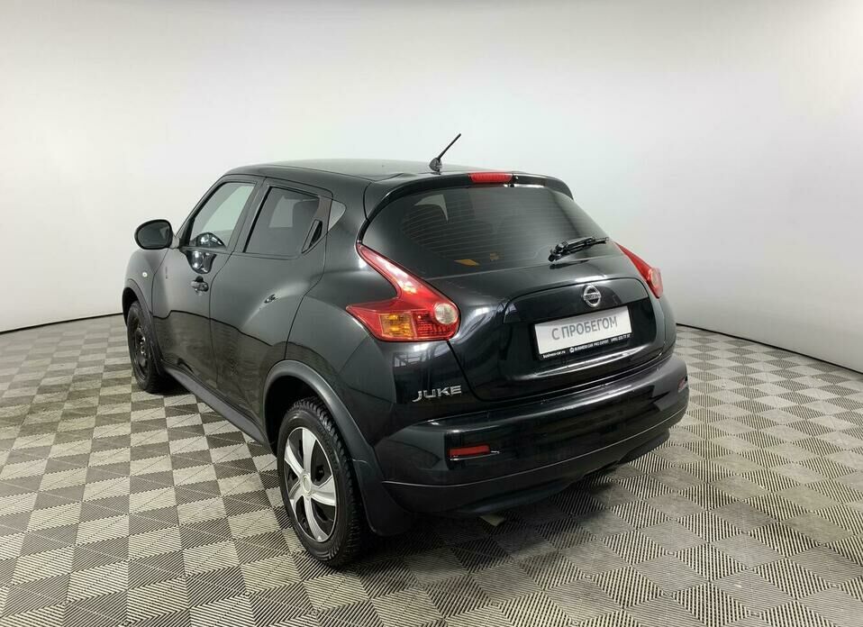 Nissan Juke 1.6 MT (117 л.с.)