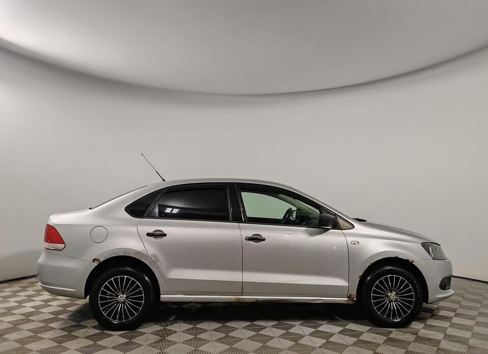 Volkswagen Polo, V 1.6 MT (105 л.с.)