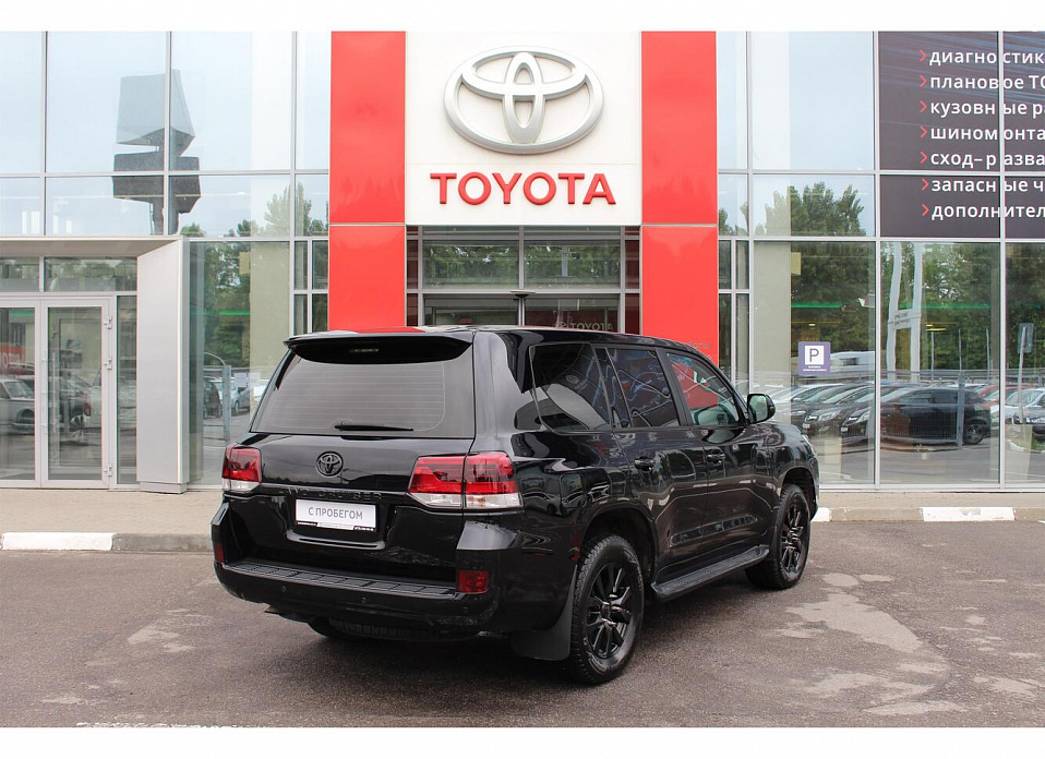 Toyota Land Cruiser, 200 Series Рестайлинг 2 4.5d AT (249 л.с.) 4WD