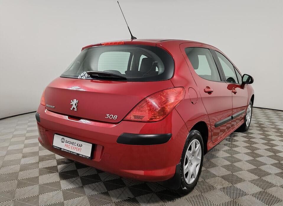 Peugeot 308 1.6 AT (120 л.с.)