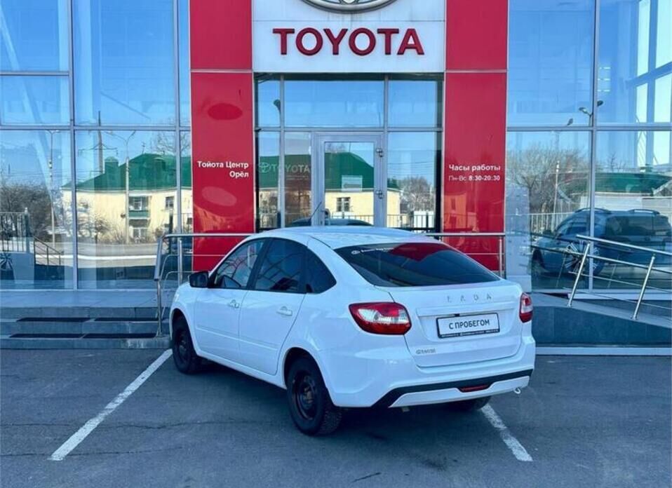 LADA (ВАЗ) Granta, I Рестайлинг 1.6 MT (90 л.с.)