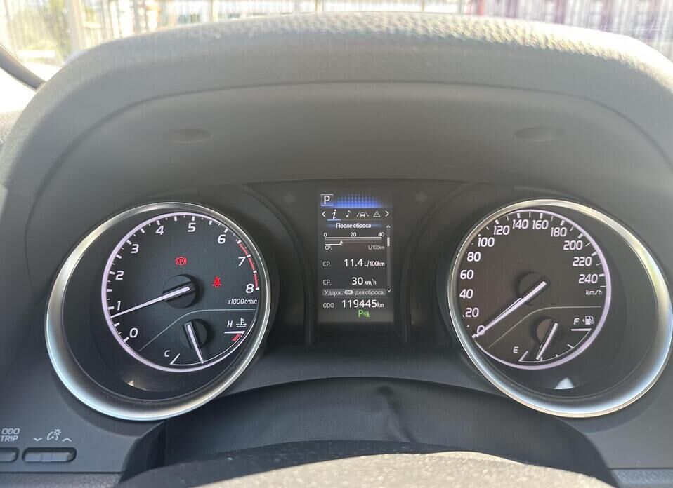 Toyota Camry, VIII (XV70) 2.5 AT (181 л.с.)