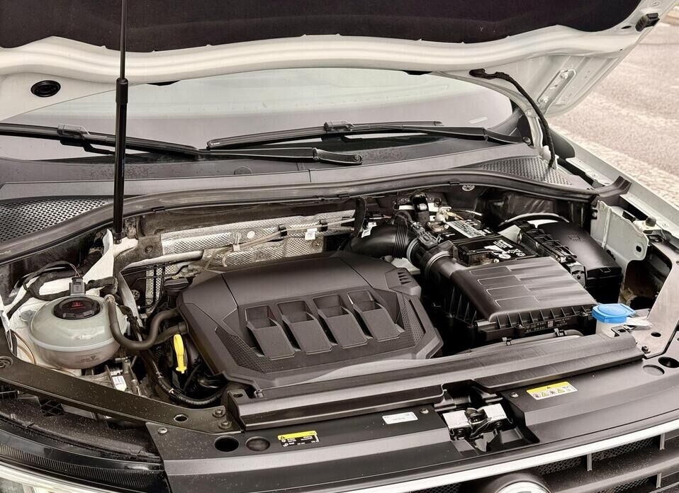 Volkswagen Tiguan, II Рестайлинг 2.0 AMT (180 л.с.) 4WD