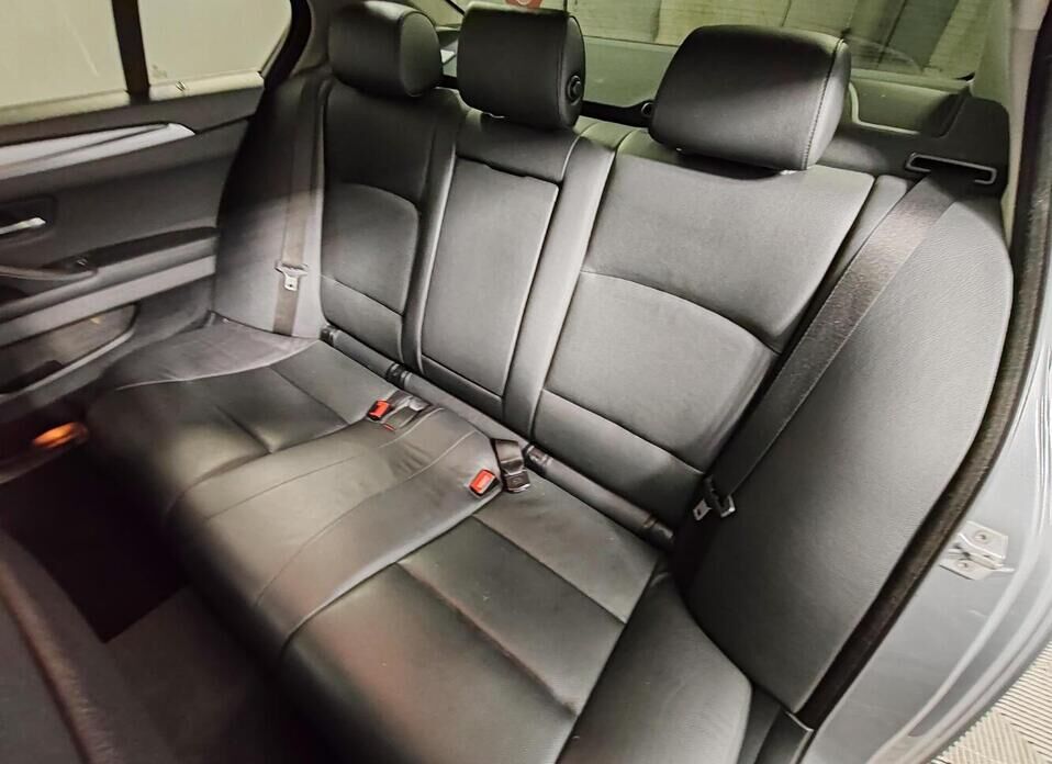 BMW 5 серии, VI (F10/F11/F07) 528i xDrive 2.0 AT (245 л.с.) 4WD