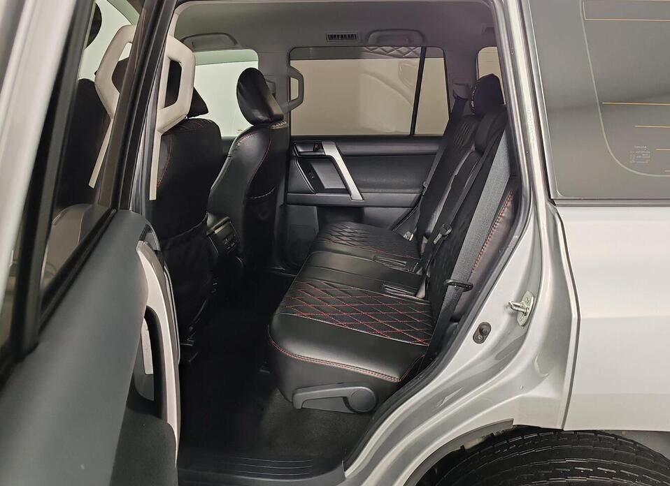 Toyota Land Cruiser Prado, 150 Series Рестайлинг 2 2.8d AT (177 л.с.) 4WD