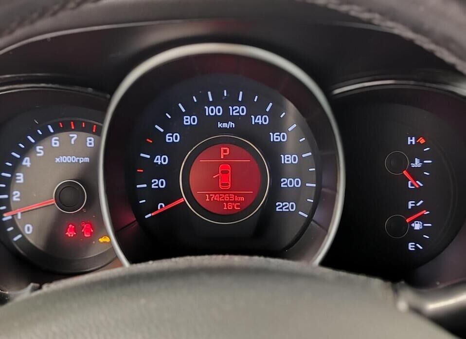 Kia Rio, III Рестайлинг 1.6 AT (123 л.с.)