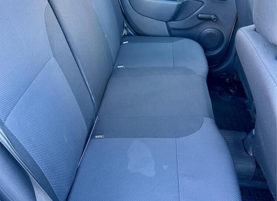 Renault Logan, II Рестайлинг 1.6 MT (82 л.с.)