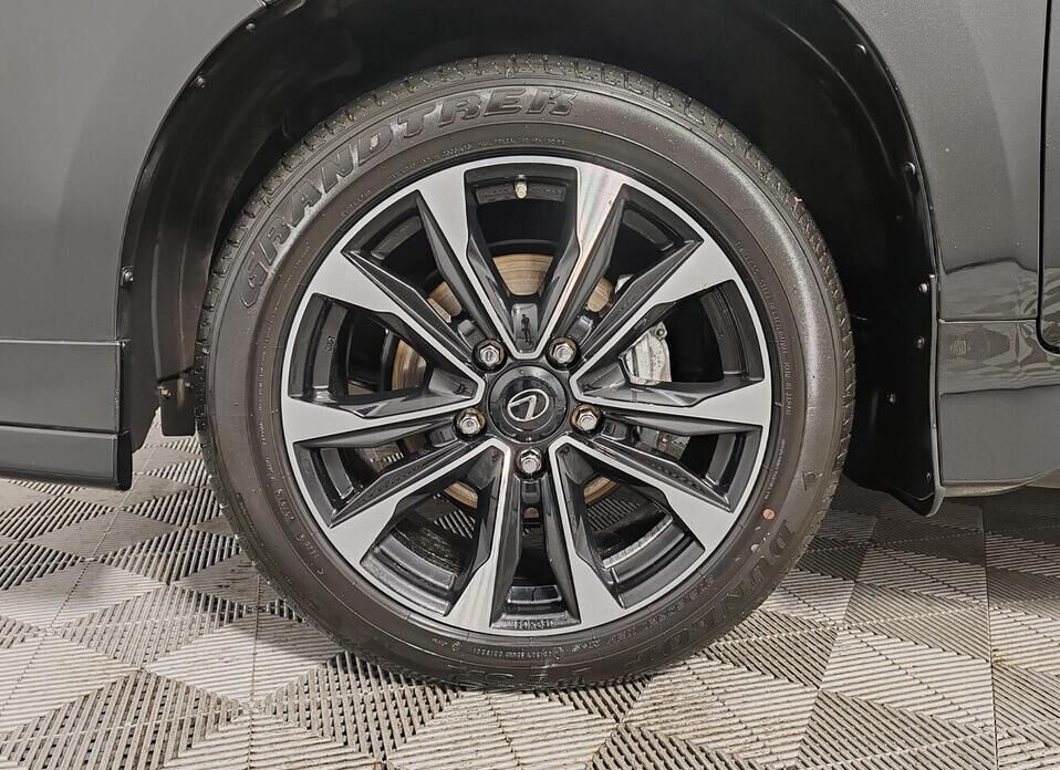 Lexus LX, III Рестайлинг 2 570 5.7 AT (367 л.с.) 4WD