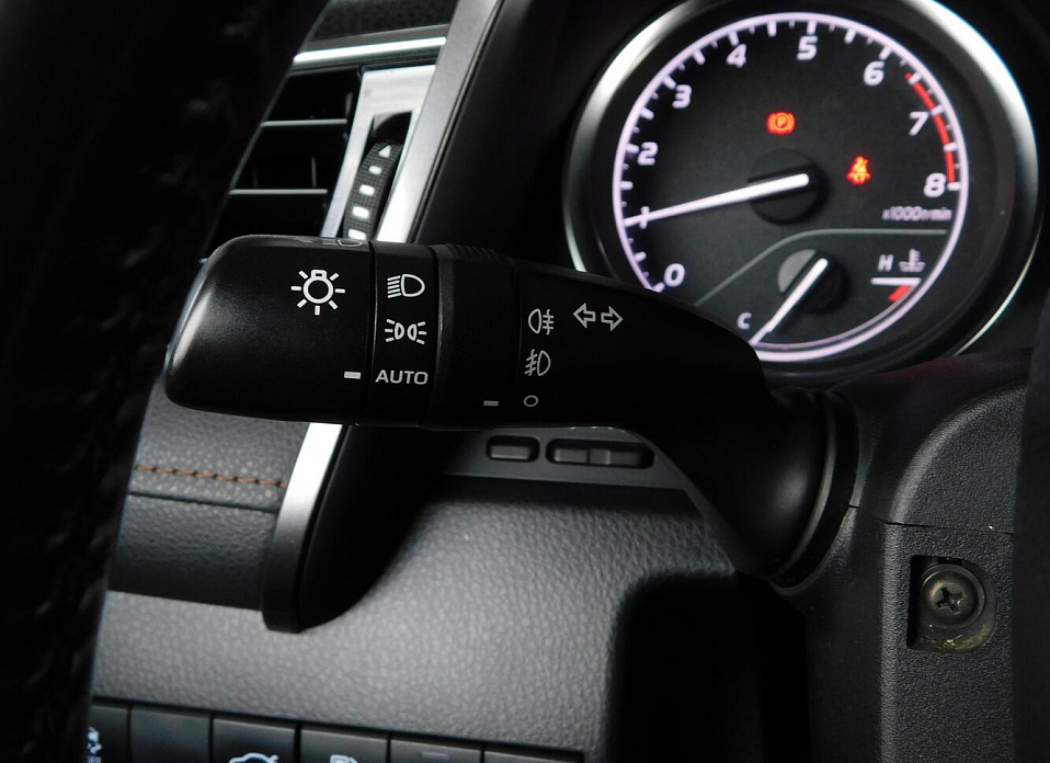 Toyota Camry, VIII (XV70) 2.5 AT (181 л.с.)