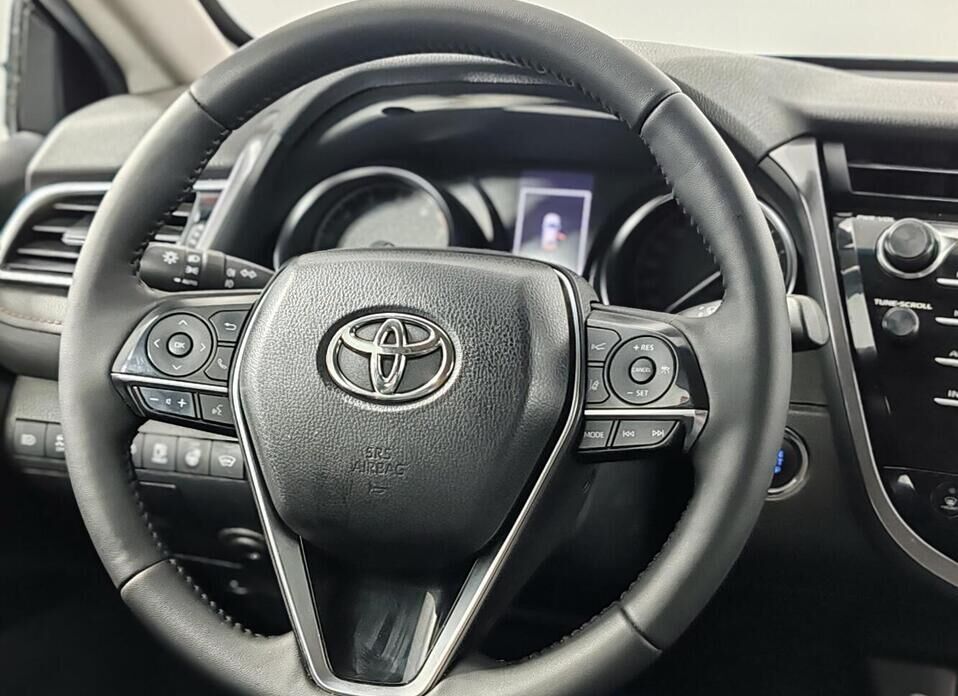 Toyota Camry, VIII (XV70) 2.5 AT (181 л.с.)