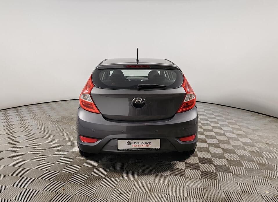 Hyundai Solaris, I 1.6 AT (123 л.с.)