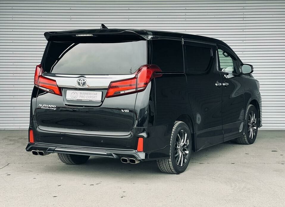 Toyota Alphard 3.5 AT (300 л.с.) 4WD