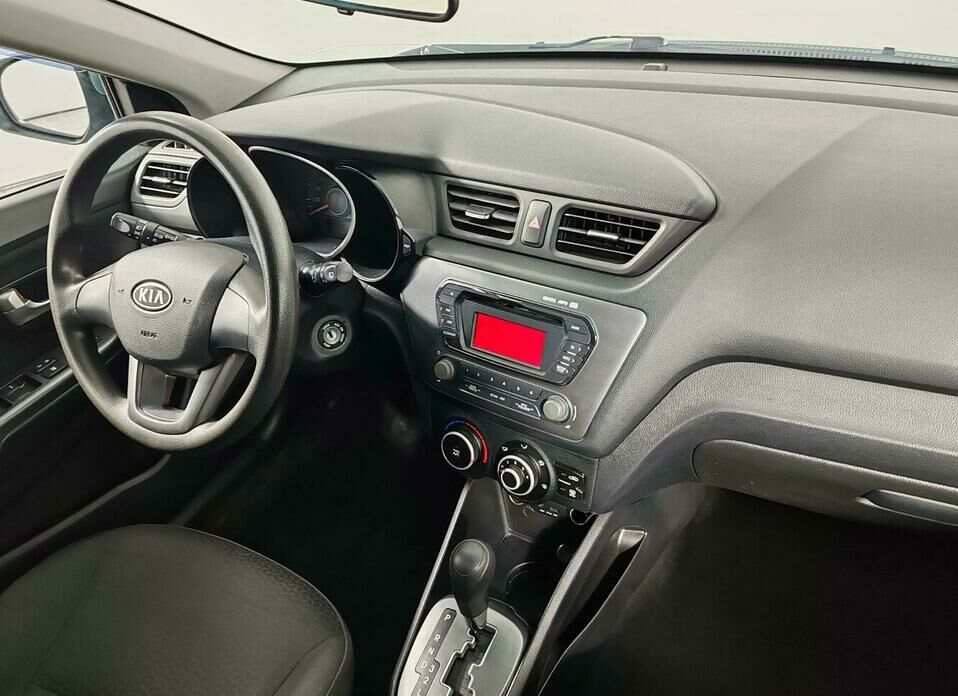 Kia Rio 4-speed 1.6 AT (123 л.с.)