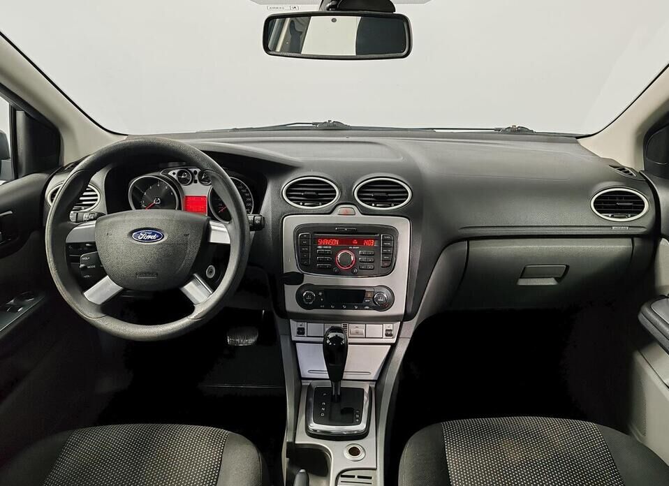 Ford Focus, II Рестайлинг 1.6 AT (100 л.с.)