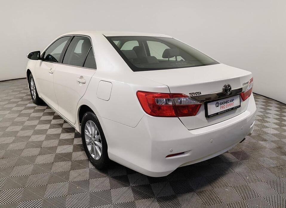 Toyota Camry, VII (XV50) 2.5 AT (181 л.с.)