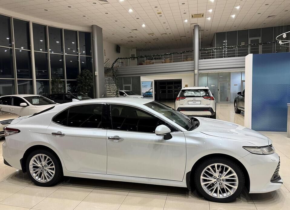 Toyota Camry, VIII (XV70) 2.5 AT (181 л.с.)