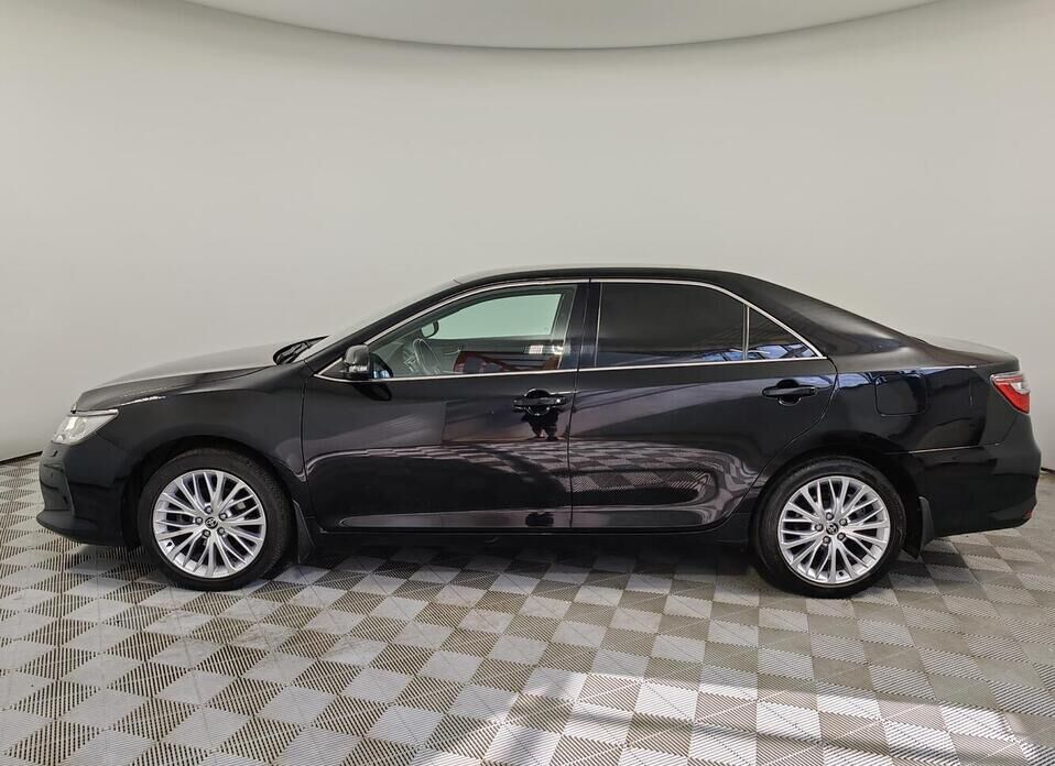 Toyota Camry 2.5 AT (181 л.с.)
