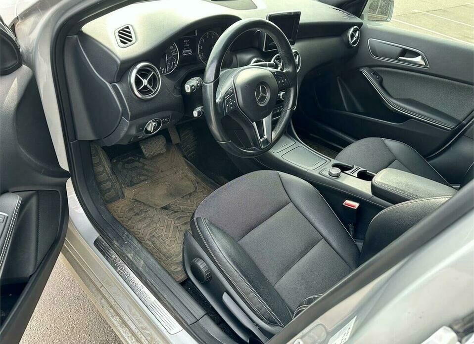 Mercedes-Benz A-Класс 180 1.6 AMT (122 л.с.)
