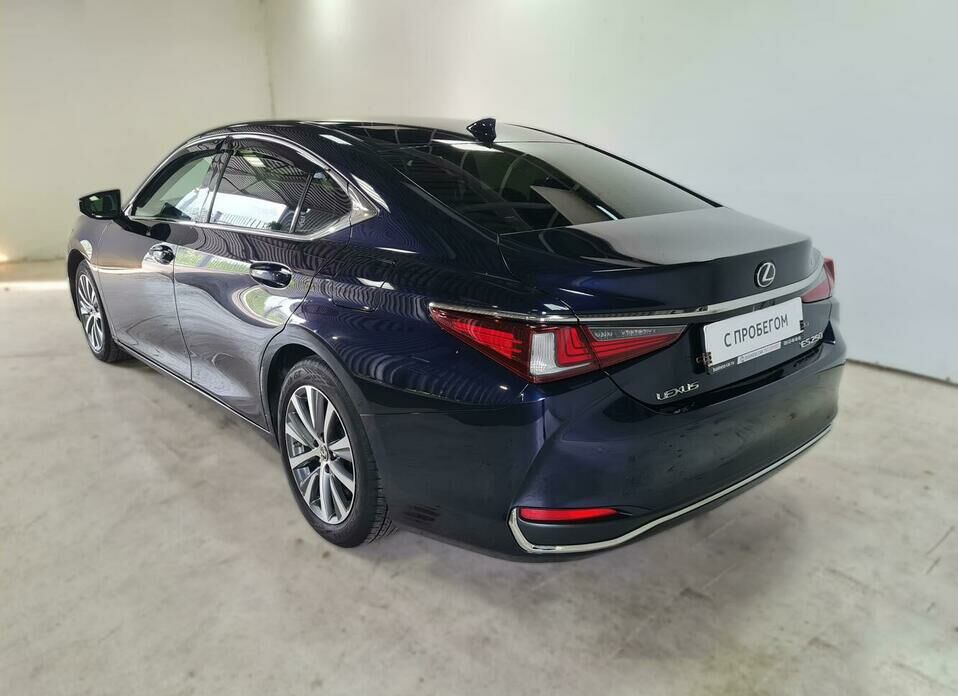 Lexus ES 250 2.5 AT (200 л.с.)