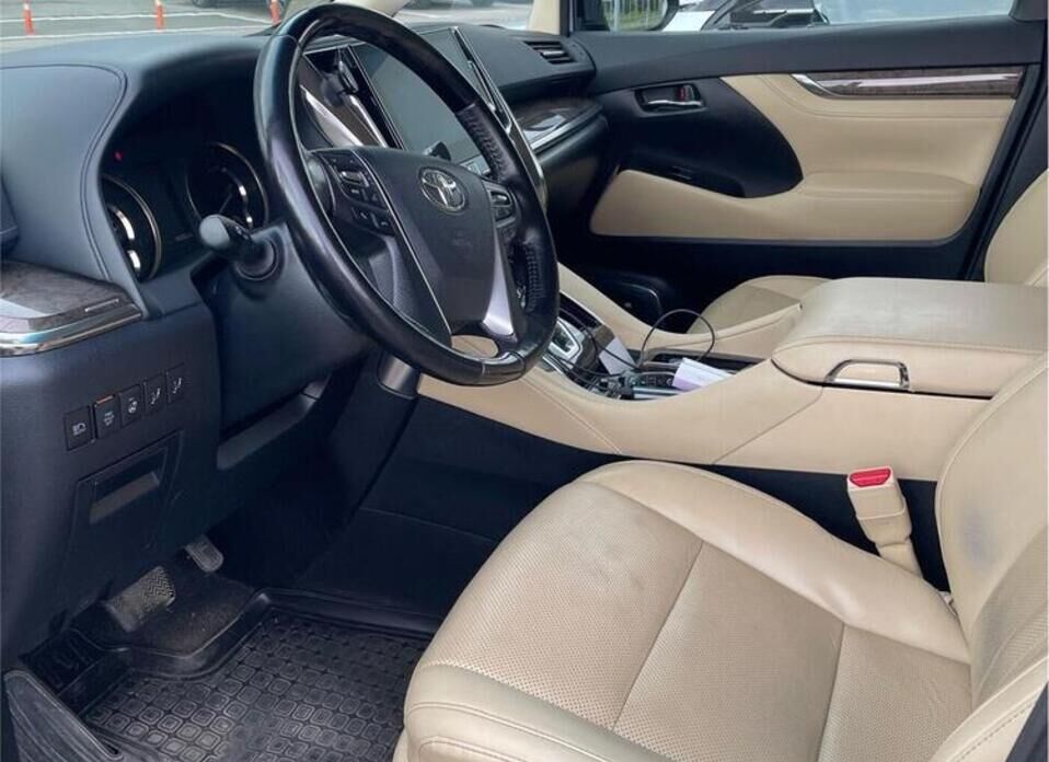 Toyota Alphard 3.5 AT (300 л.с.)