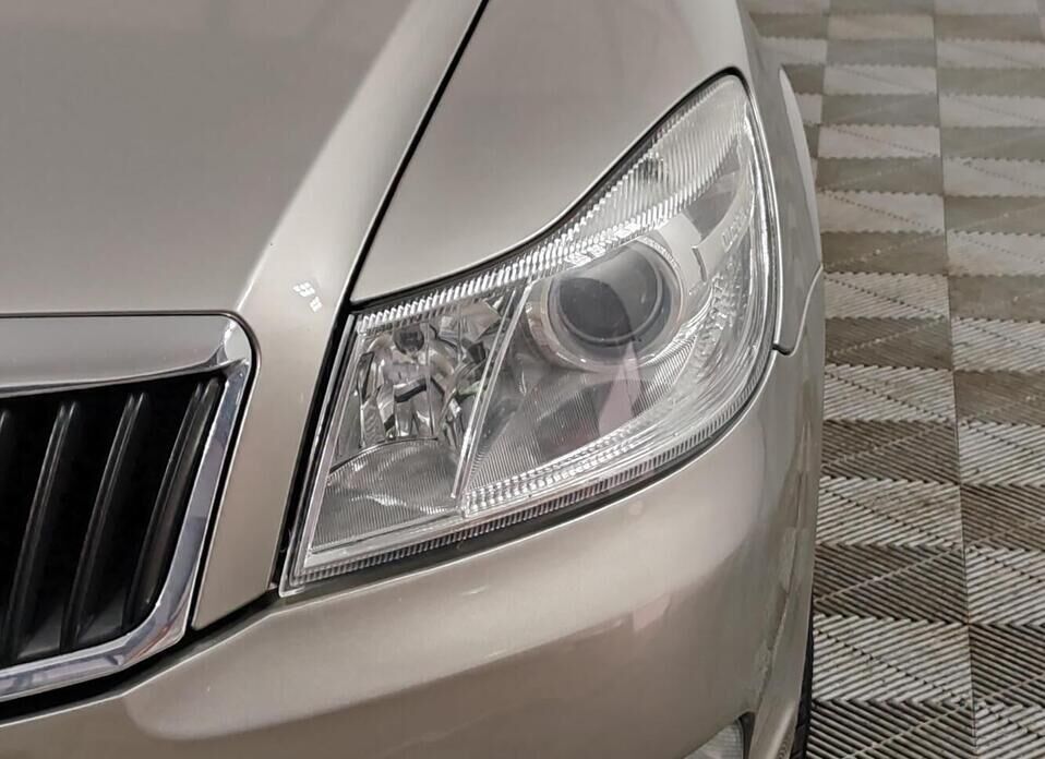 Skoda Octavia, II (A5) Рестайлинг 1.4 AMT (122 л.с.)