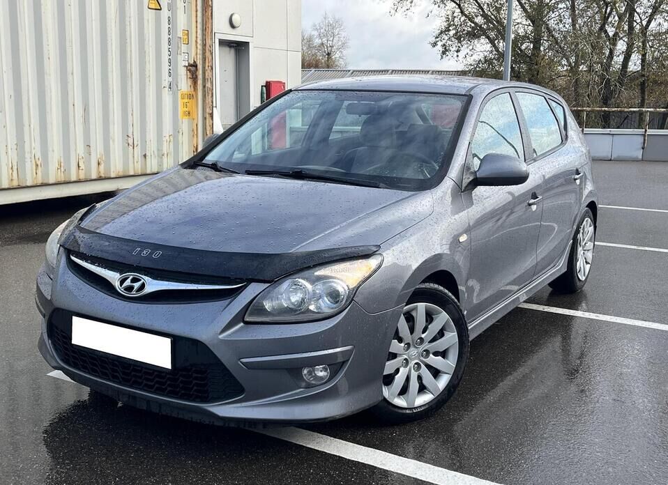 Hyundai i30, I Рестайлинг 1.6 MT (126 л.с.)