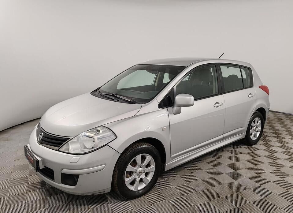 Nissan Tiida 1.6 AT (110 л.с.)