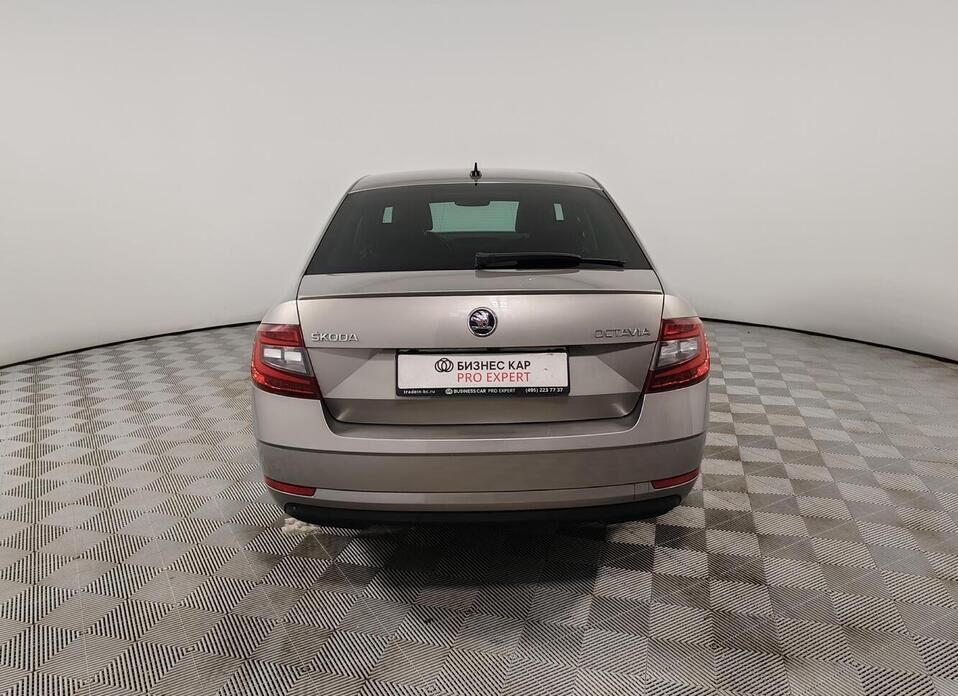 Skoda Octavia, III (A7) Рестайлинг 1.8 AMT (180 л.с.)