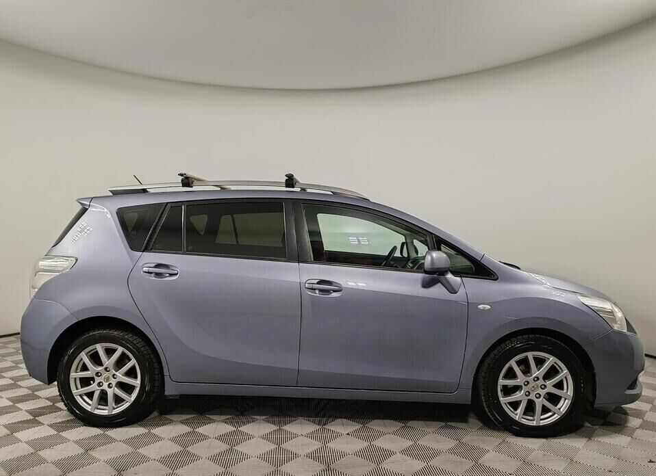 Toyota Verso, I 1.8 CVT (147 л.с.)