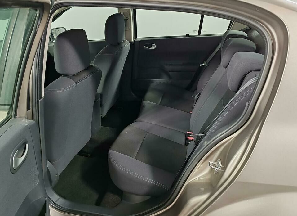 Renault Megane 1.6 MT (115 л.с.)
