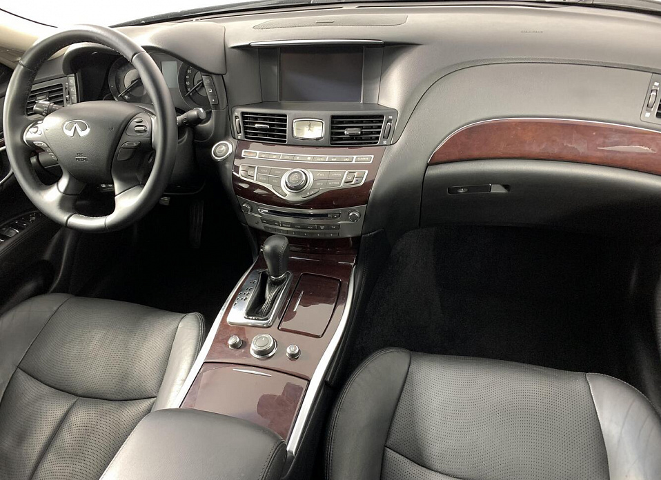Infiniti Q70, I 3.7 AT (333 л.с.) 4WD