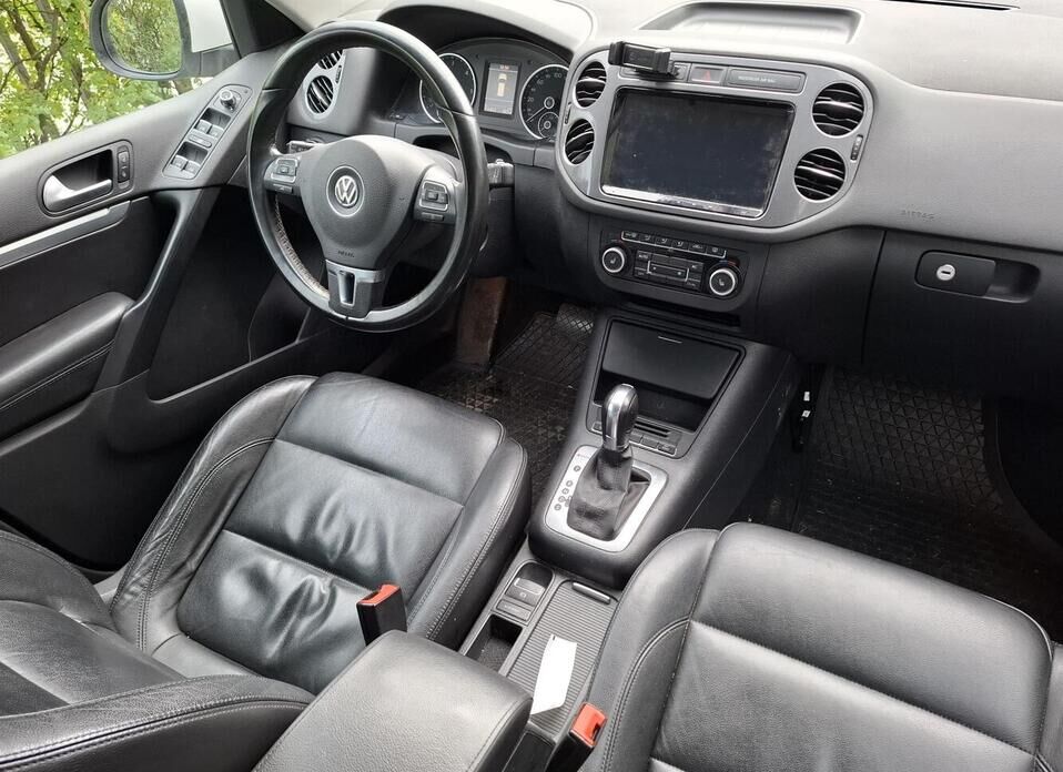 Volkswagen Tiguan 2.0d AT (140 л.с.) 4WD