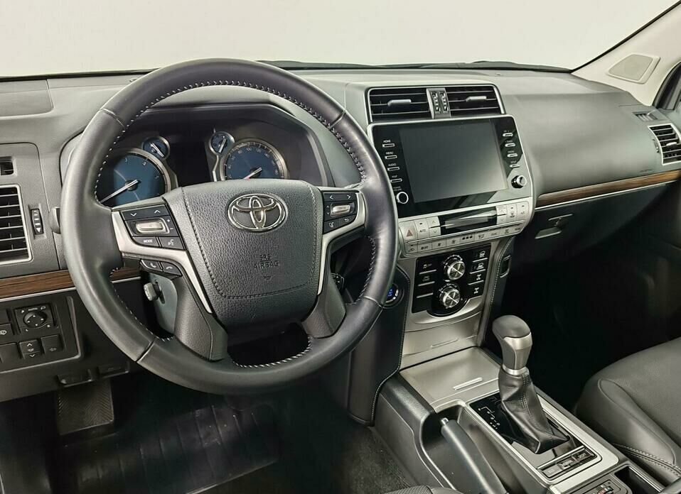 Toyota Land Cruiser Prado 2.8d AT (200 л.с.) 4WD