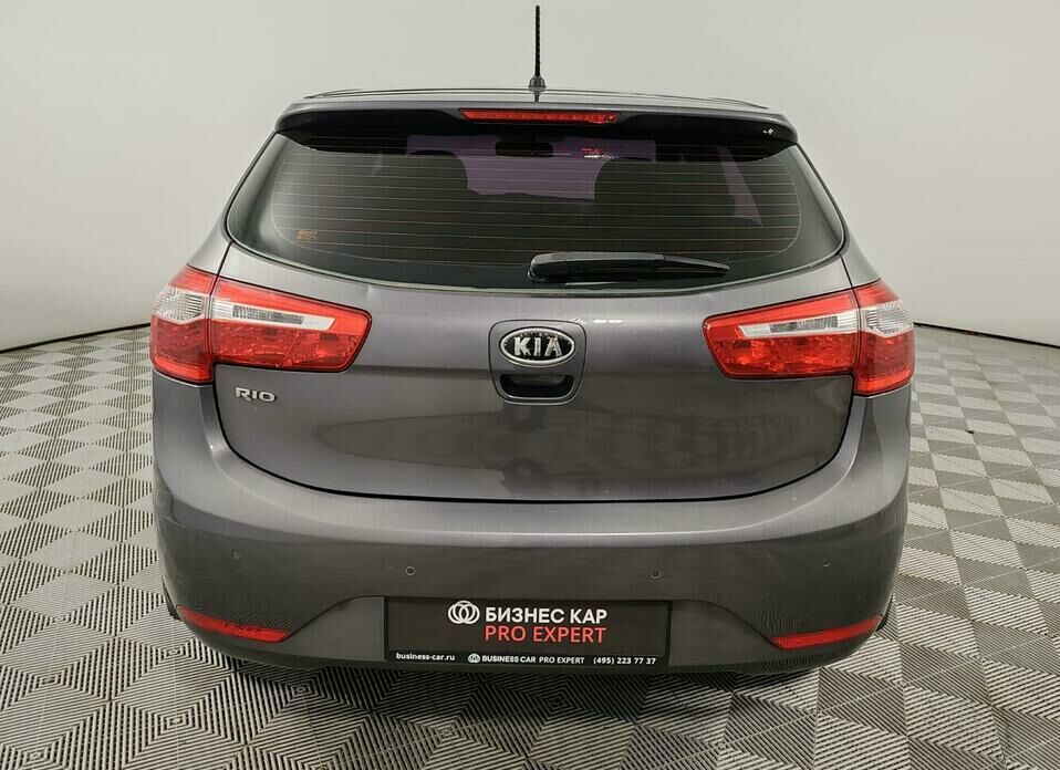 Kia Rio 4-speed 1.6 AT (123 л.с.)