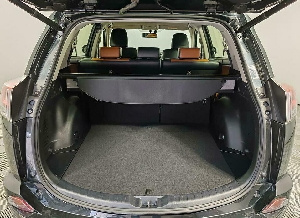 Toyota RAV4 2.5 AT (180 л.с.) 4WD