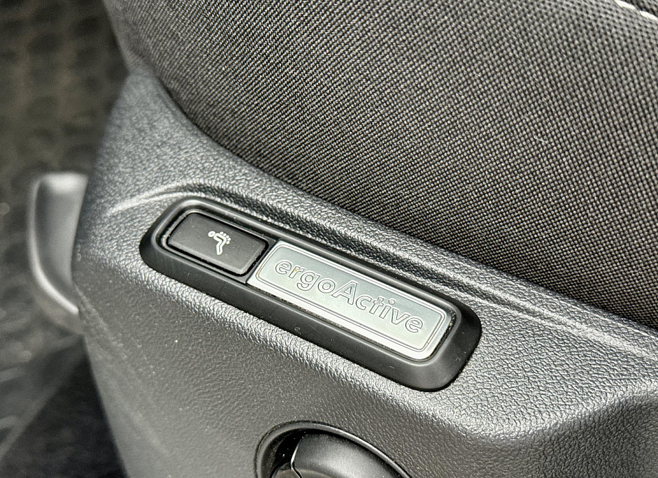 Volkswagen Tiguan, II 2.0d AMT (150 л.с.) 4WD