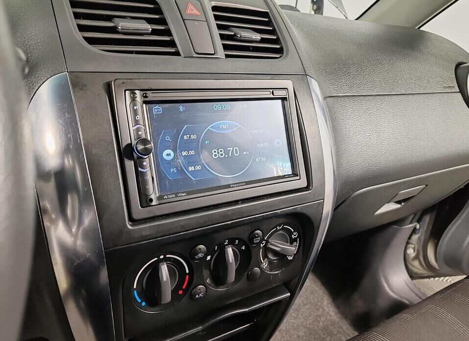 Suzuki SX4, I (Classic) Рестайлинг 1.6 AT (112 л.с.)