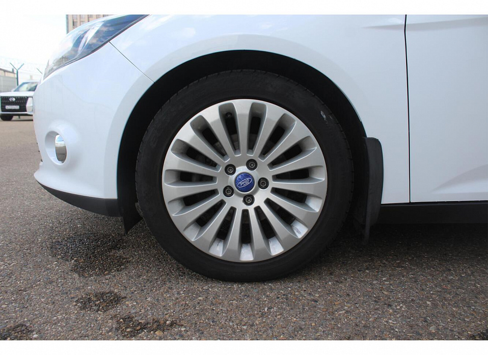 Ford Focus, III 1.6 AMT (125 л.с.)