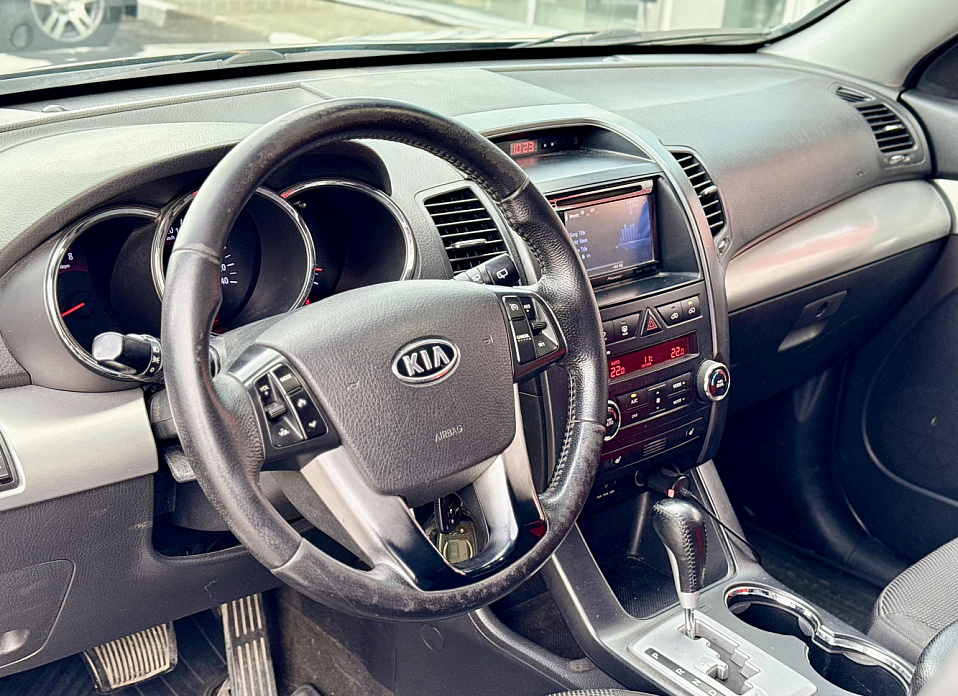 Kia Sorento, II 2.4 AT (175 л.с.) 4WD