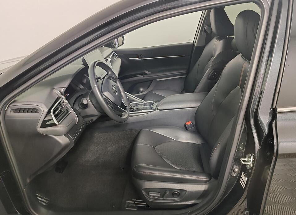 Toyota Camry, VIII (XV70) Рестайлинг 2.5 AT (206 л.с.)