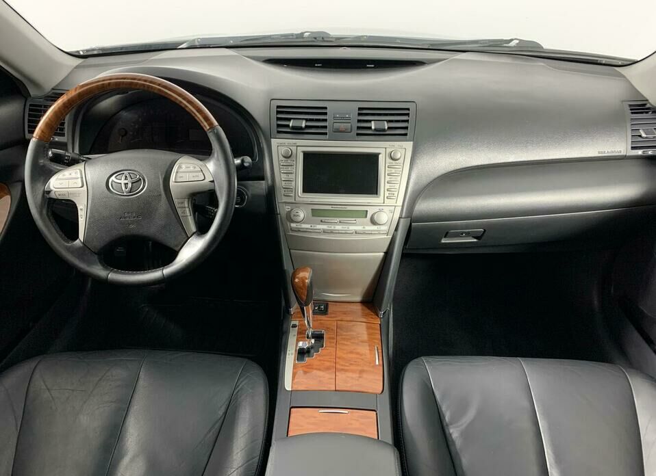 Toyota Camry 3.5 AT (277 л.с.)