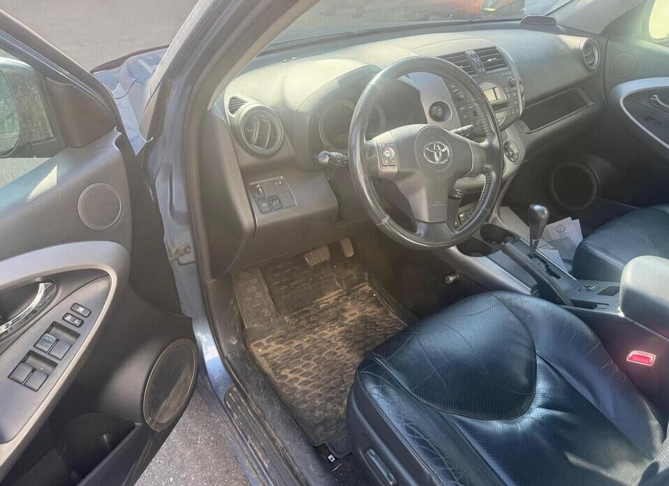 Toyota RAV4 2.4 AT (170 л.с.) 4WD